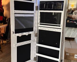 LED rolling jewelry cabinet. This is awesome 