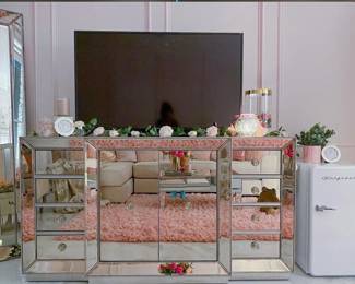 Large luxury furniture pieces 