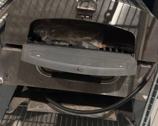 Never used pizza oven 