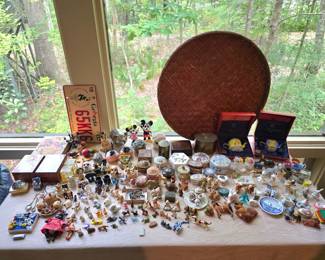 Trinkets / Small Collectables