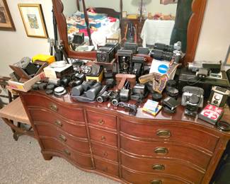 Cameras / Photography Equipment