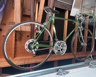 g Vintage Schwinn Bike