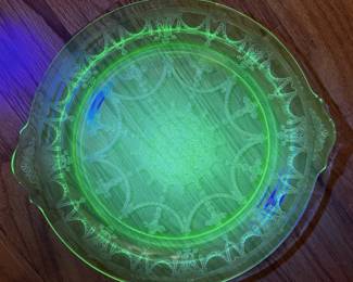 Anchor Hocking Green Uranium Glass Round Platter Plate