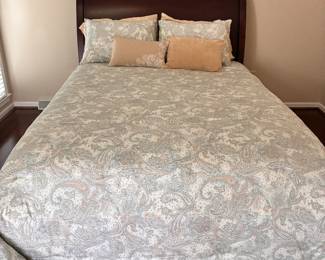 Queen bed