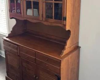 Ethan Allen Vintage Heirloom Nutmeg Maple Colonial Shutter Cabinet Hutch