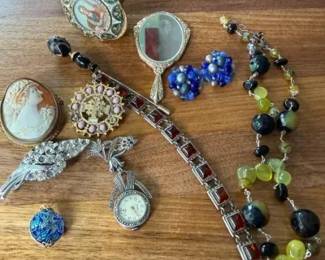vintage costume jewelry 