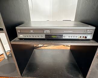 VCR/ DVD player