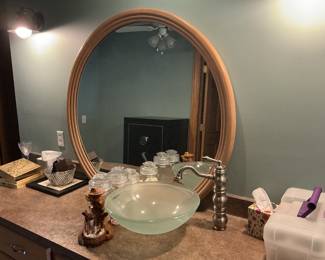 Bathroom sink
