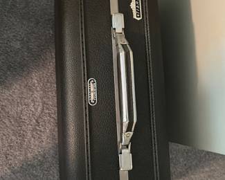 vintage 1960s American Tourister suitcase