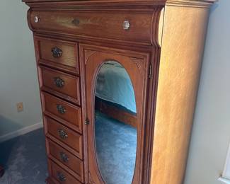 Lexington Furniture Victorian Mansion Collection wardrobe