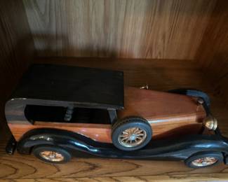 vintage Heritage Mint Ltd. wooden roadster collectible