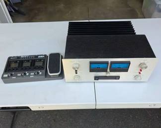 Zoom G3X MultiEffects Guitar Processor Pedal and Vintage Dynaco Stereo 400 Power Amplifier