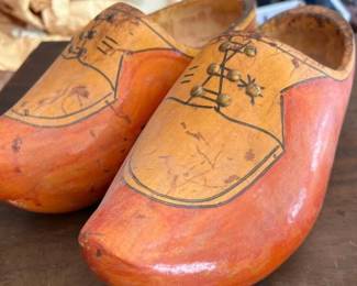200 vintagedutchwoodenclogs