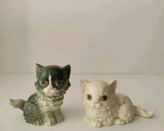 149 goebelgermanyporcelaincatfigurinesp