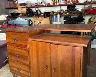 181 vintagewoodensewingmachinecabinetwi