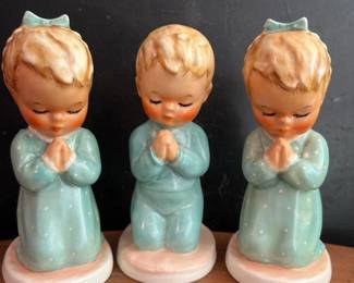 030 trioofgoebelwestgermanyprayingchil