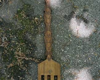 173 vintagehandcarvedwoodenwallforkwit