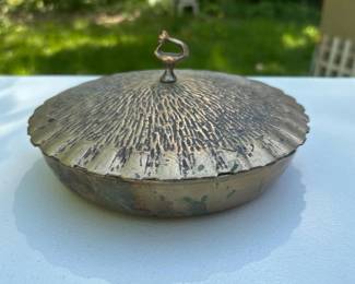 013 mcmbrassliddedtrinketboxwithtextur