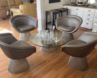 Knoll cocktail table with 4 lounje chairs