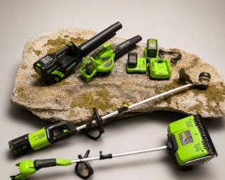 141 Greenworks80VCordlessYardToolBundleSet