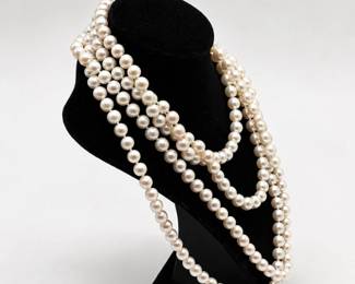 184 LongMultiStrandFreshwaterPearlNecklaceWhite