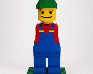 88 VintageLEGOGiantMinifigureStatueDisplayBuild