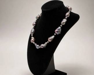 133 FreshwaterBaroquePearlStatementNecklaceBlack