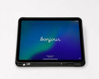 42 AppleiPadAir4GreenwPencilCaseBundle