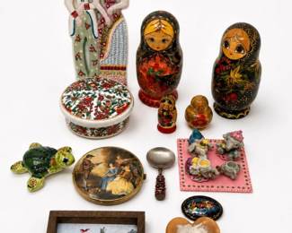127 VintageFolkArtDecorCollectiblesMixedGroupLot
