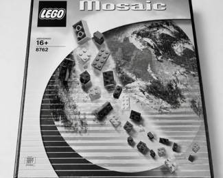 39 VintageLEGOMosaic8762VintageBuildingSet