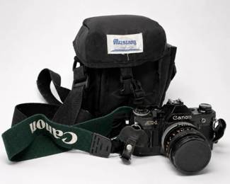 52 CanonAE135mmFilmCamerawLensCameraBag