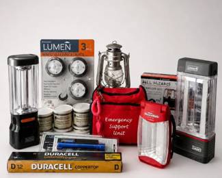 131 EmergencyPreparednessLanternLightSupplyLot