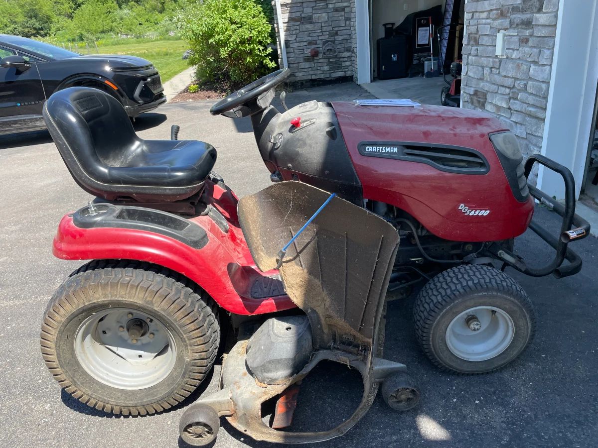 Craftsman DGS 6500 lawn tractor