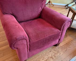 #39 Broyhill Chair $80.00 (pic shows something that is not there. No spots on fabric)