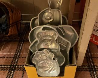 Cake molds