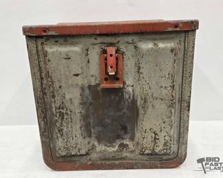 2016 Vintage 1940s Ammunition Can