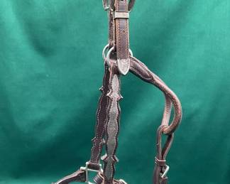 84 Vintage sterling silver engraved show halter