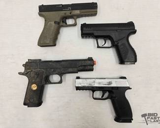 1970 4 Air Soft Pistols