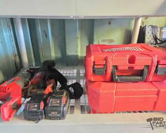 3502 Milwaukee Tools