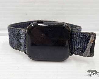 1146 Apple Watch Series 4 with Black Sport Loop Band