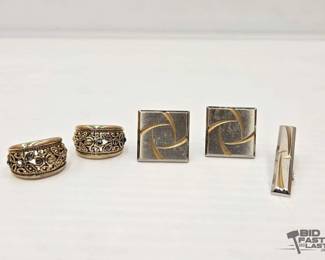 1018 Costume Jewelry