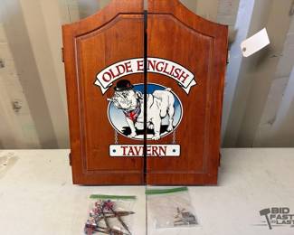 4028 Olde English Tavern Dart Board