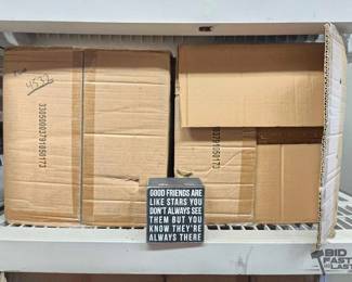 4532 2 Boxes of Bulk Hinged Boxes