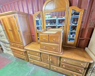 6504 5 Piece Bedroom Furniture Set