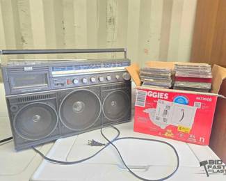 4518 Magnavox Cassette Stereo and CD Box