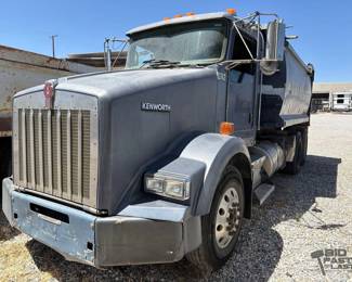 110 2007 Kenworth T800 and Trailer