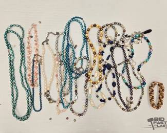 950 Costume Jewelry Pearls