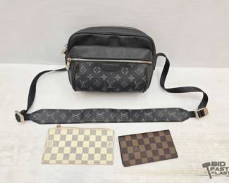 1802 NOT AUTHENTICATED Louis Vuitton HandBag and Wallets