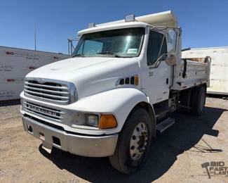 105 2001 Sterling M7500 Acterra