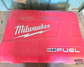 3500 Milwaukee Lineman Magnetic Drill Kit